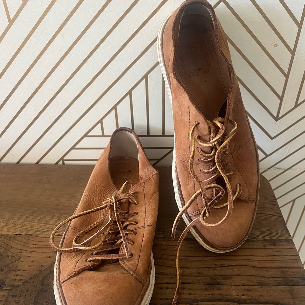FRYE AND CO. Brown Sneakers Classic Design